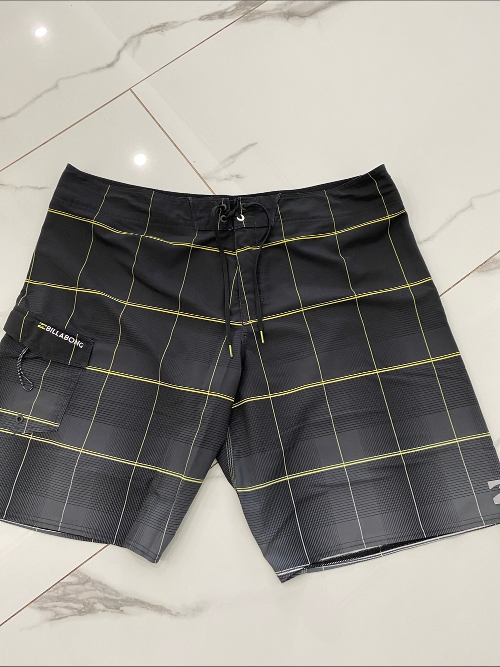 Men’s Billabong Black Boardshorts with Yellow Grid